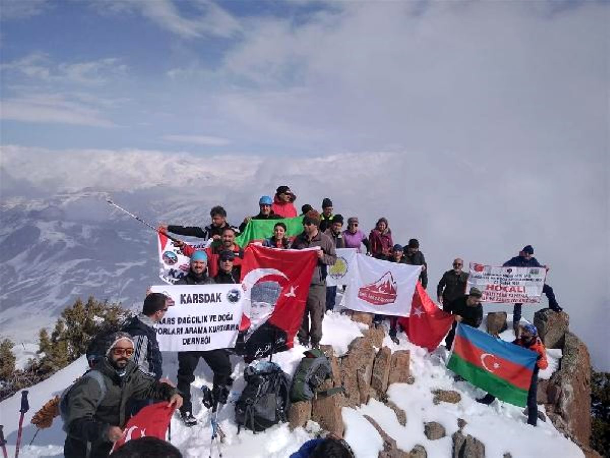 Hocalı şehitlerini Nahçıvan Haça Dağı'nda andılar