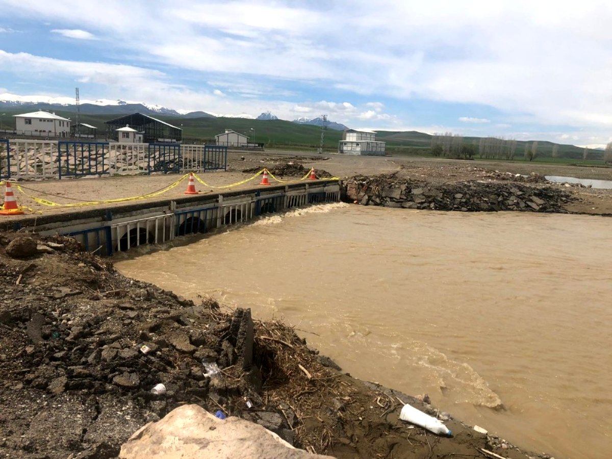 Horasan'da suya düşen  çocuğun  cansız bedenine ulaşıldı