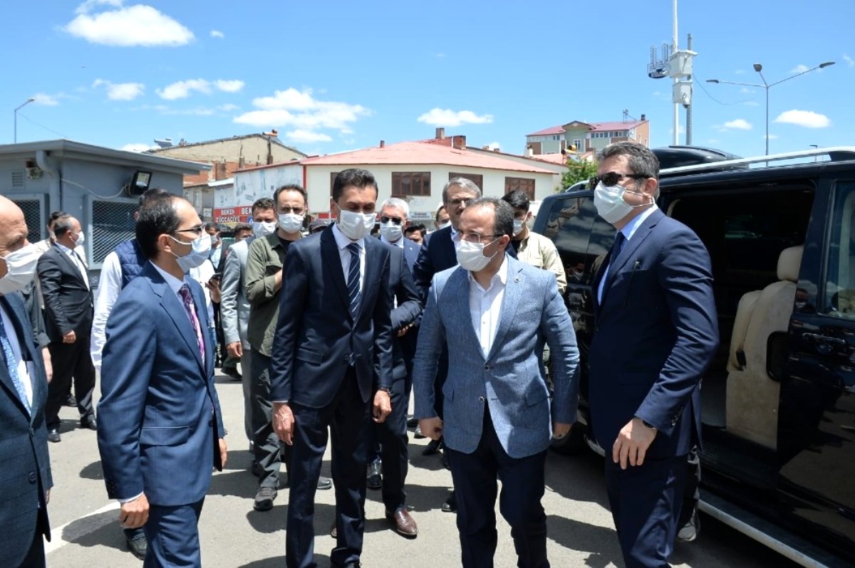 İçişleri Bakan Yardımcısı Çataklı depremden etkilenen köyleri ziyaret etti