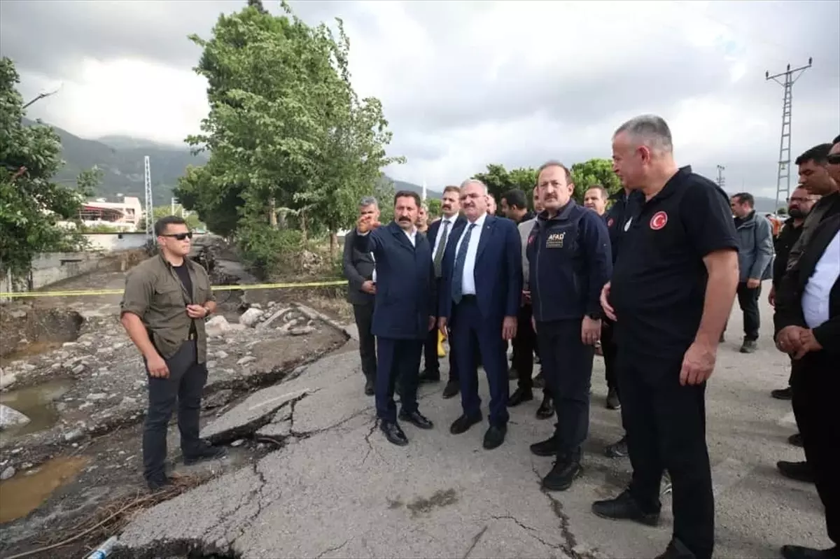 İçişleri Bakan Yardımcısı Karaloğlu, Hatay’da Yağıştan Etkilenen Bölgelerde İncelemelerde Bulundu