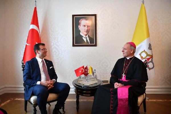 İmamoğlu, Vatikan Büyükelçisini kabul etti