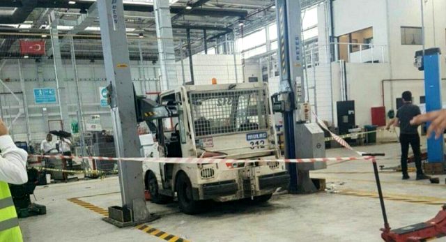 İstanbul Havalimanı'nda bir araç çalışanların üzerine düştü: 1 kişi can verdi