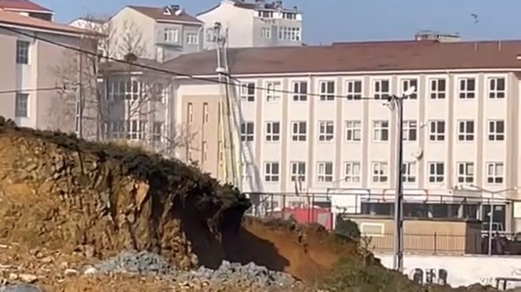 İstanbul'da okulda yangın paniği! Öğrenciler tahliye edildi