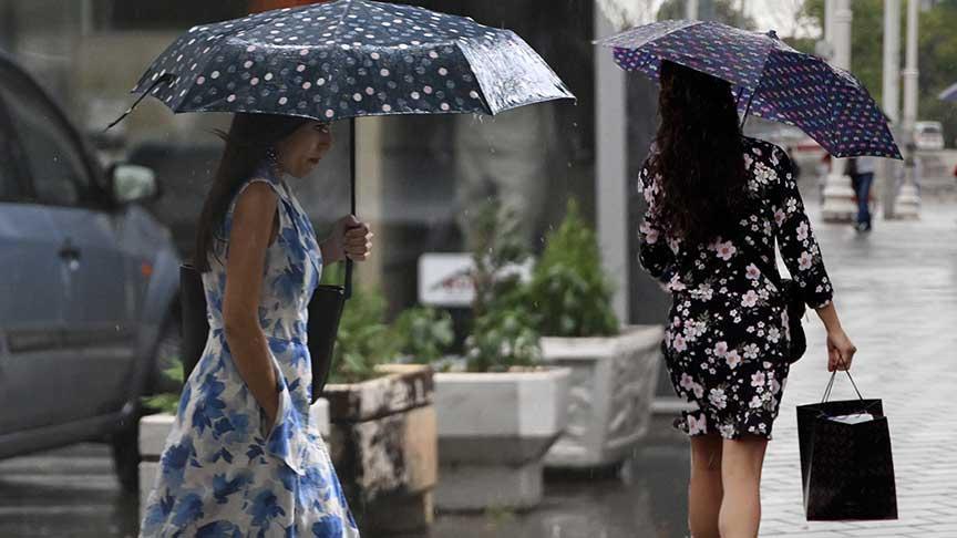 İstanbullular dikkat! Meteoroloji uyardı: Bu akşam sağanak geliyor!