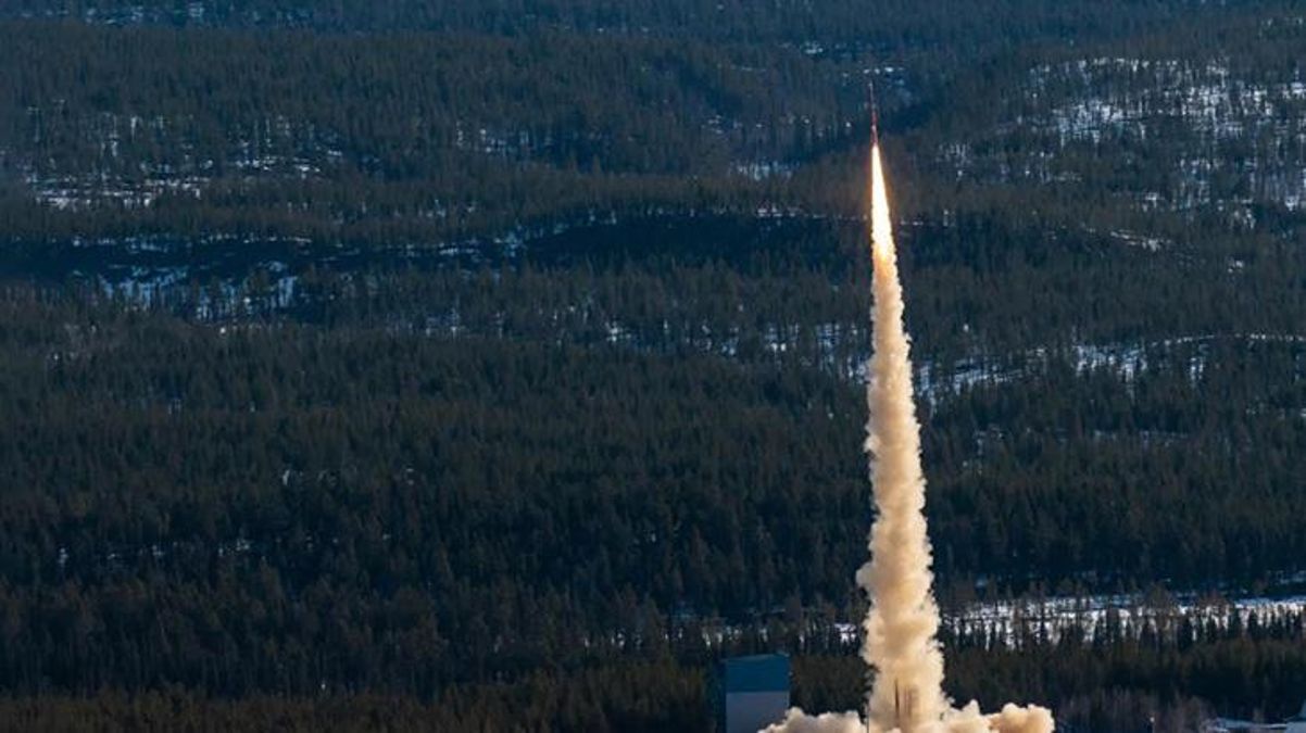 İsveç'ten fırlatılan araştırma roketi yanlışlıkla Norveç'e düştü
