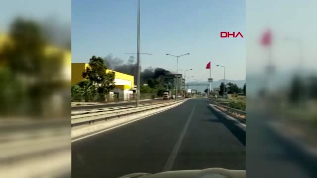 İzmir'de çatı yangını
