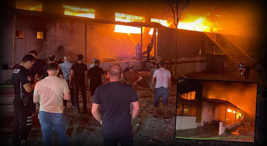 İzmir'de mobilya fabrikasında yangın! Ekipler müdahale ediyor