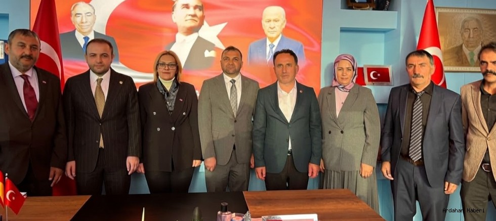 Kaan Koç ve AK Parti Heyetinden MHP Ardahan İl Başkanı Sevim Köseliören’e Geçmiş Olsun Ziyareti