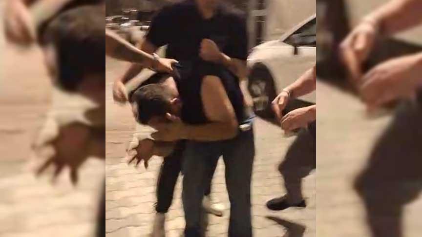 Kadınları taciz eden adama meydan dayağı