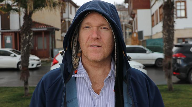 Kanada'dan dünya turu için yola çıktı, İzmit'te tavla oynarken hayatı değişti