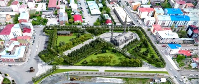 Kars, Millet Bahçesi ve Şehir Meydanı'na kavuşuyor