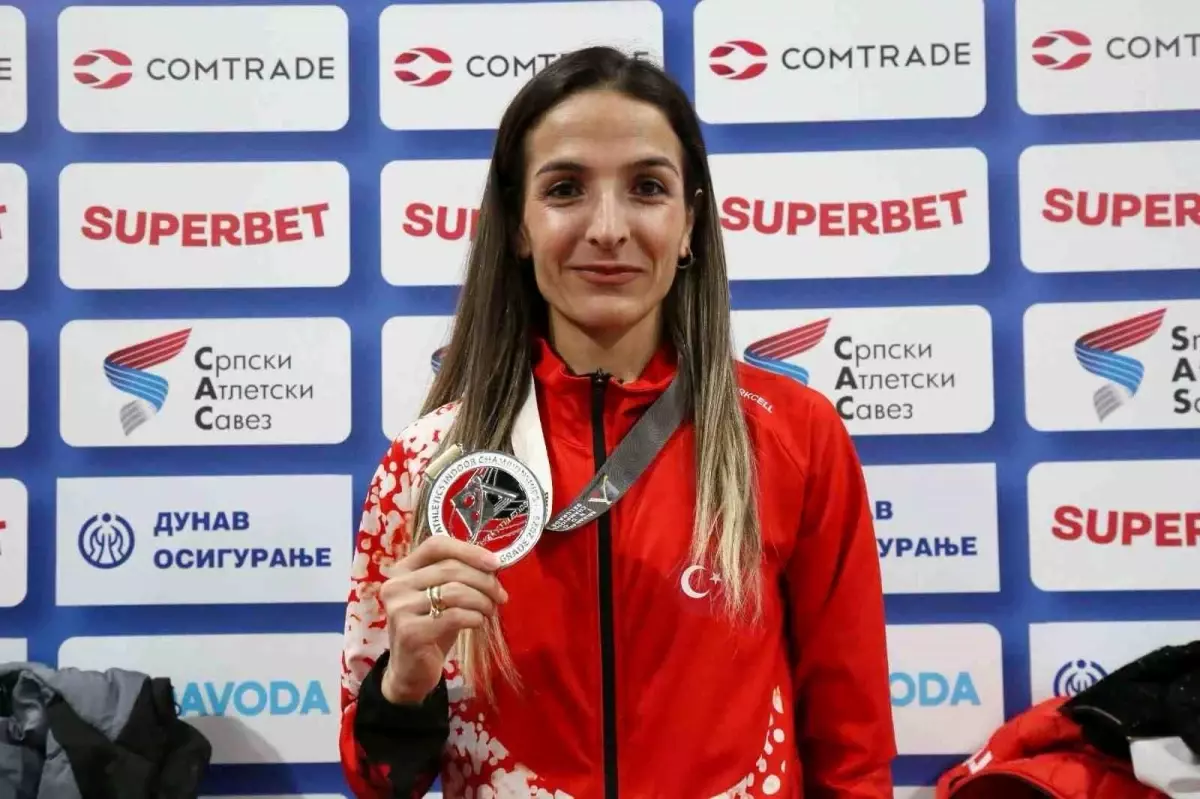 Karslı Milli Sporcular, Belgrad'dan Madalya ile Döndü