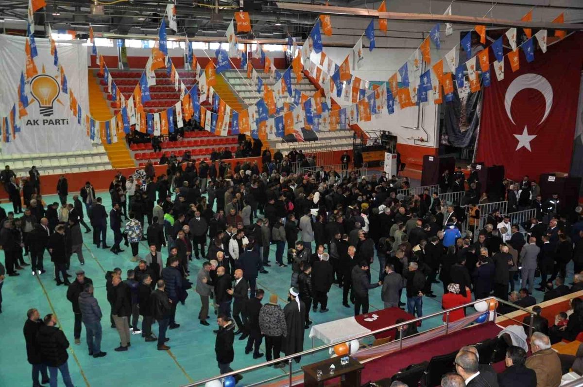 Kars'ta AK Parti Belediye Başkan Adayı Temayül Yoklamasıyla Belirlenecek