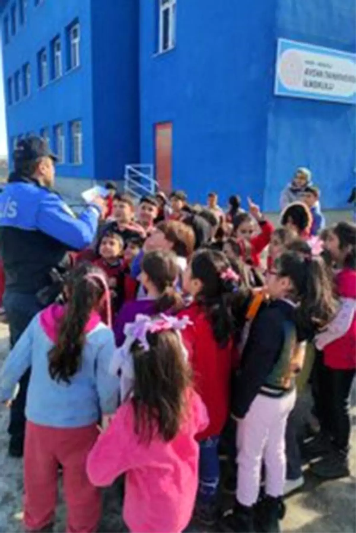 Kars'ta Öğrencilere Güvenlik Semineri Düzenlendi