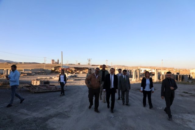 Kars'ta OSB yolu sıcak asfalta kavuşuyor