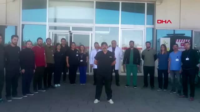 Kars'ta sağlık çalışanlarından mehmetçik'e destek selamı