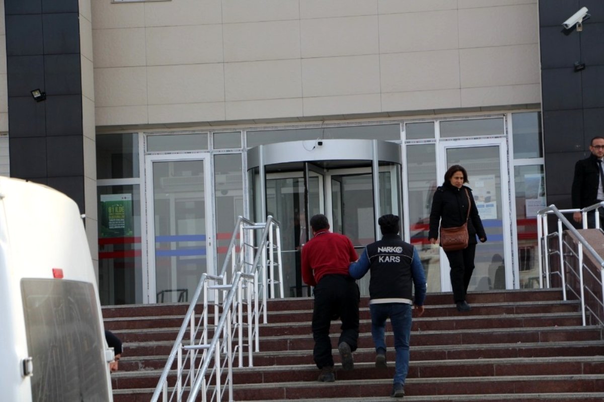 Kars'ta uyuşturucu ele geçirildi