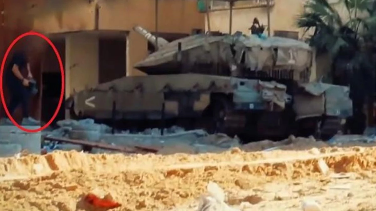 Kassam savaşçısı, yanına kadar sokulduğu İsrail tankını havaya uçurdu