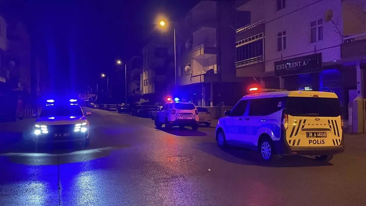 Kayseri’de Evinin Önünde Silahlı Saldırı: Eyüp Kaplan Ağır Yaralandı