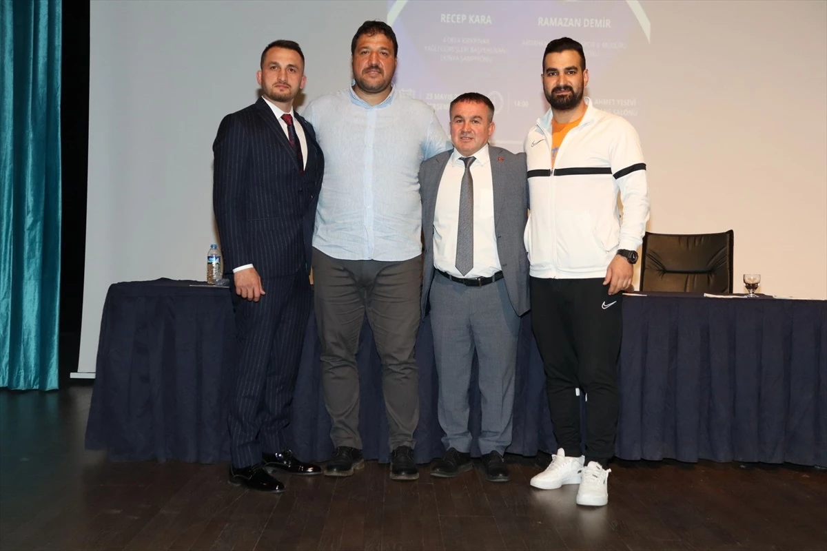 Kırkpınar Güreşçileri Ardahan'da Öğrencilerle Buluştu