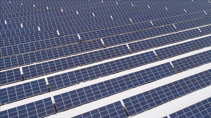Küresel güneş enerjisi kurulumları yüzde 64 arttı