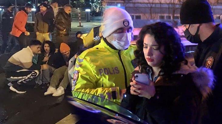 Lüks otomobilin hatalı dönüşü kazaya neden oldu! Yaralılar var