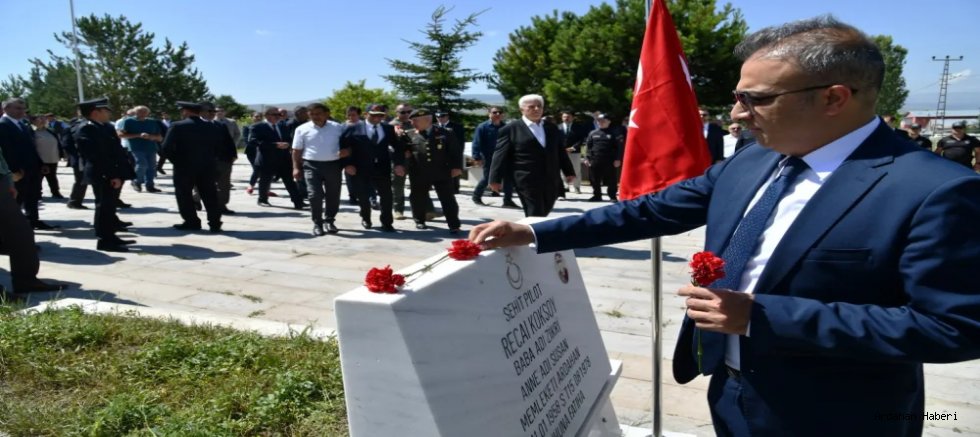 15 Temmuz Demokrasi ve Millî Birlik Günü etkinlikleri çerçevesinde, Ardahan Şehitliği ziyaret edildi