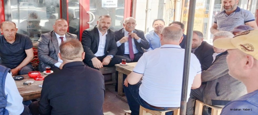 AK Parti Ardahan İl Başkanı Aydın Çıldır’da vatandaşlarla bir araya gelerek talep ve önerileri dinledi