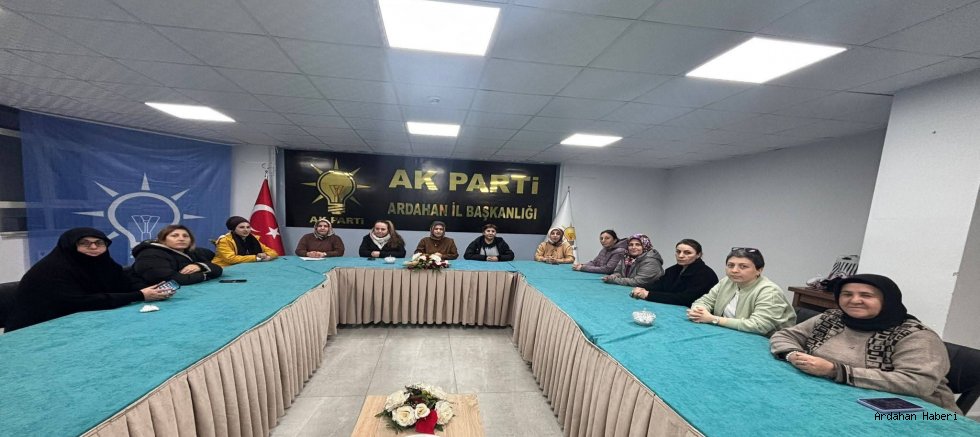 AK Parti Ardahan Kadın Kolları Haftalık Olağan Toplantısını Gerçekleştirdi