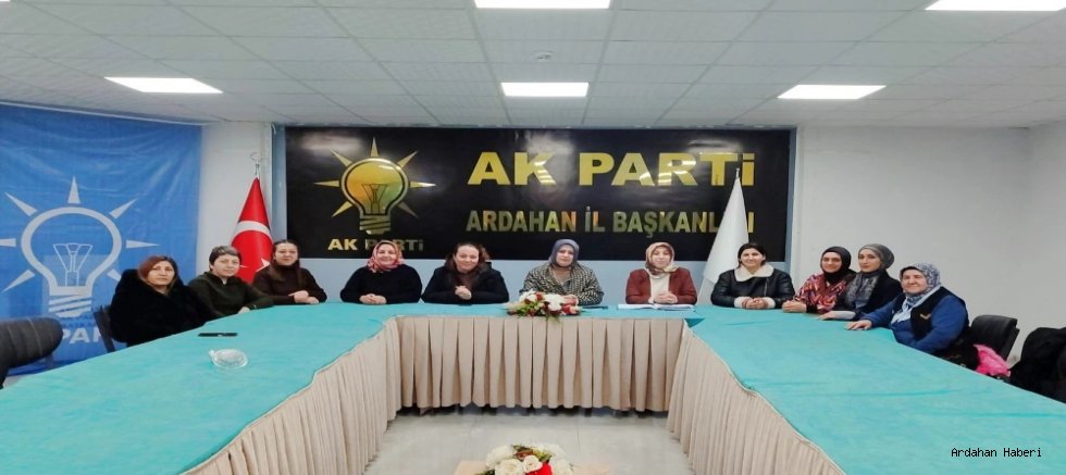AK Parti Ardahan Kadın Kolları Haftalık Toplantısını Gerçekleştirdi
