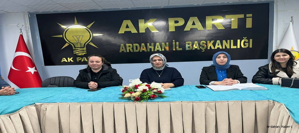 AK Parti Ardahan Kadın Kolları Haftalık Yönetim Toplantısını Yaptı