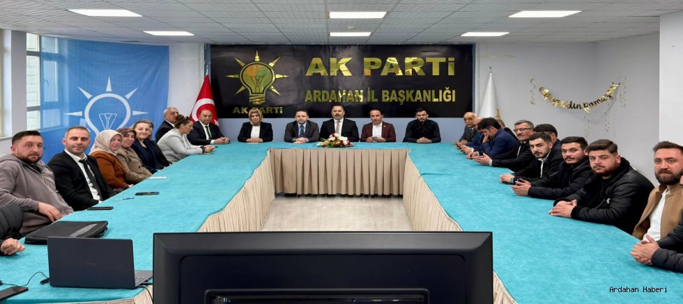 AK Parti Ardahan Teşkilatı, Cumhurbaşkanı Erdoğan’ın Hitaplarını Video Konferansla Takip Etti