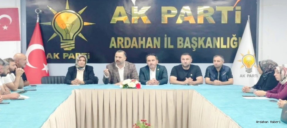 AK Parti Ardahan Teşkilatında Yatırım ve Saha Çalışmaları Masaya Yatırıldı
