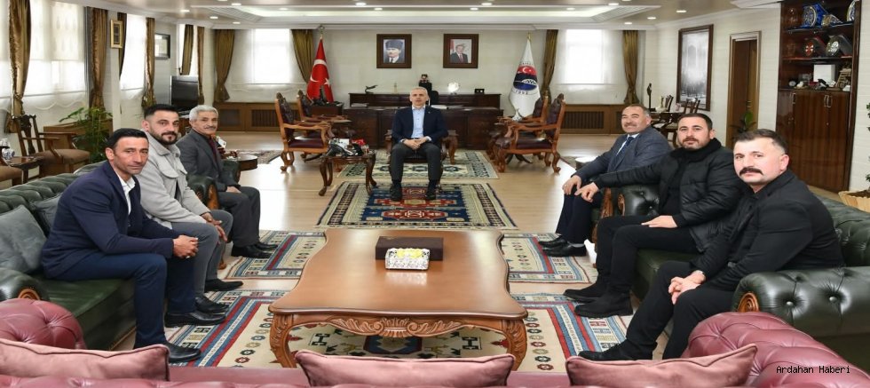 AK Parti Çıldır Teşkilatı ve Karakale Köyü Muhtarı’ndan Vali Çiçekli’ye Ziyaret