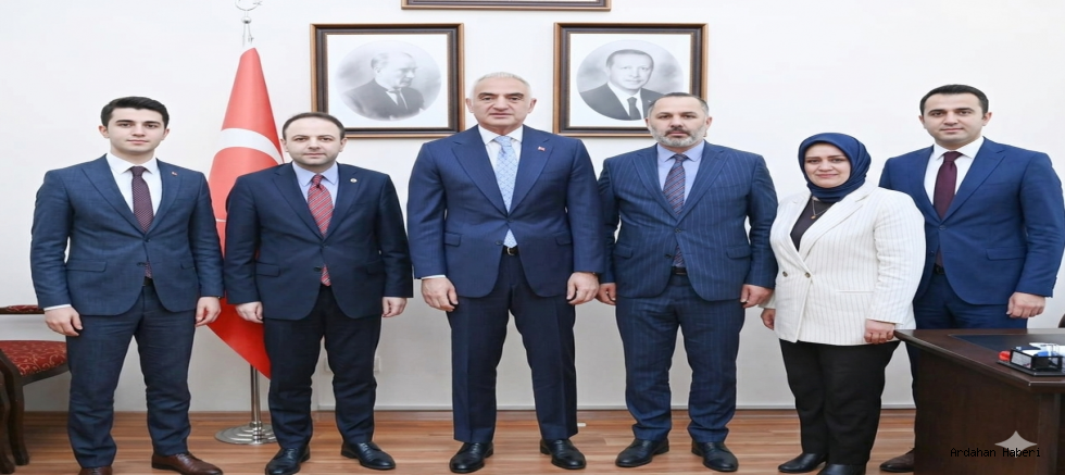 AK Parti Heyetinden Bakan Ersoy’a Çıkartma: Ardahan’ın Kültürel Geleceği Masaya Yatırıldı