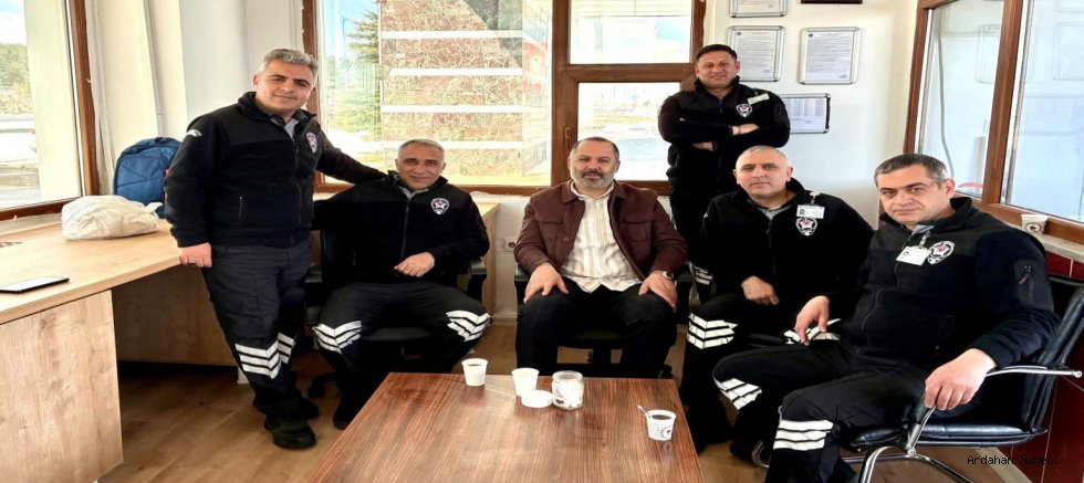 AK Parti İl Başkanı Hakan Aydın’dan Üniversite Güvenliğine Moral Ziyareti