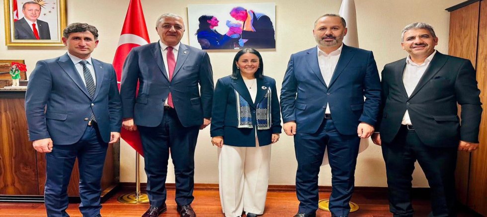 Ardahan Ak Parti Heyeti, İçişleri Bakan Müşavirini Ziyaret Etti