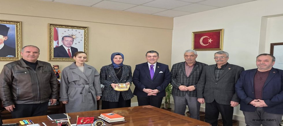 Ardahan Belediye Başkanı Faruk Demir ve Meclis Üyelerinden Vali Yardımcısı Çiçekli’ye Ziyaret