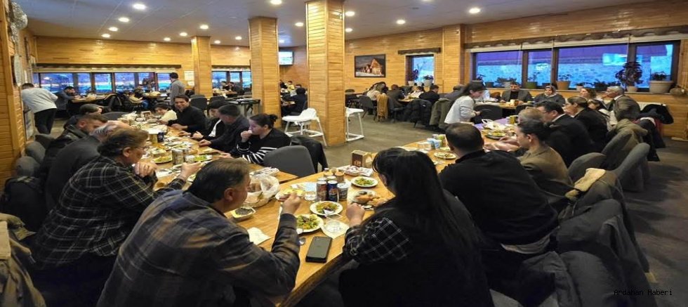 Ardahan Belediyesi’nde Bungalow Evlerinde İftar Buluşması