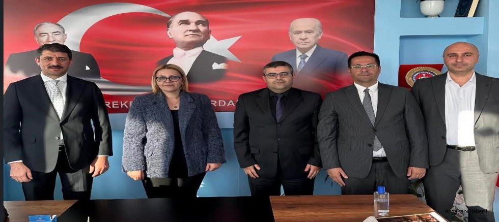 Ardahan’da Akademiden Siyasete Tebrik Ziyareti: Üniversite Heyeti MHP İl Başkanlığı’nda