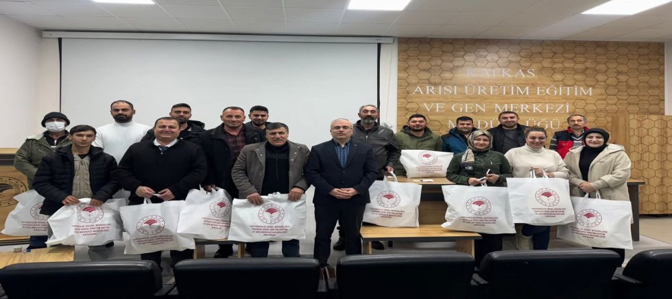 Ardahan’da Arıcılık Kursu Başarıyla Tamamlandı
