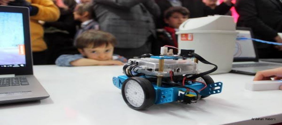 Ardahan'da ileri robotik kodlama eğitiminin proje şenliği yapıldı