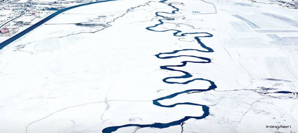Ardahan’da Menderesler Beyaza Büründü