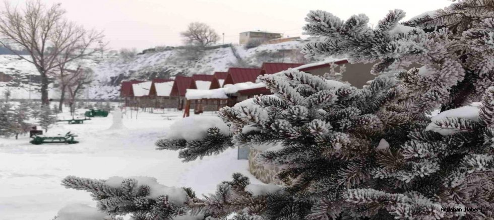 Ardahan’da Nisan Ayazı: Bahar Müjdesi Yerini Tipiye Bıraktı!