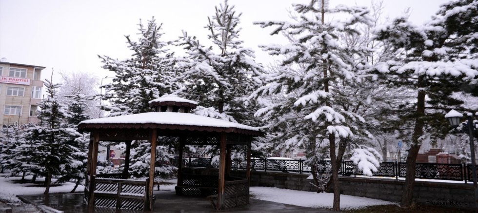 Ardahan’da Nisan Sürprizi: Beyaz Örtü Altında Görsel Şölen