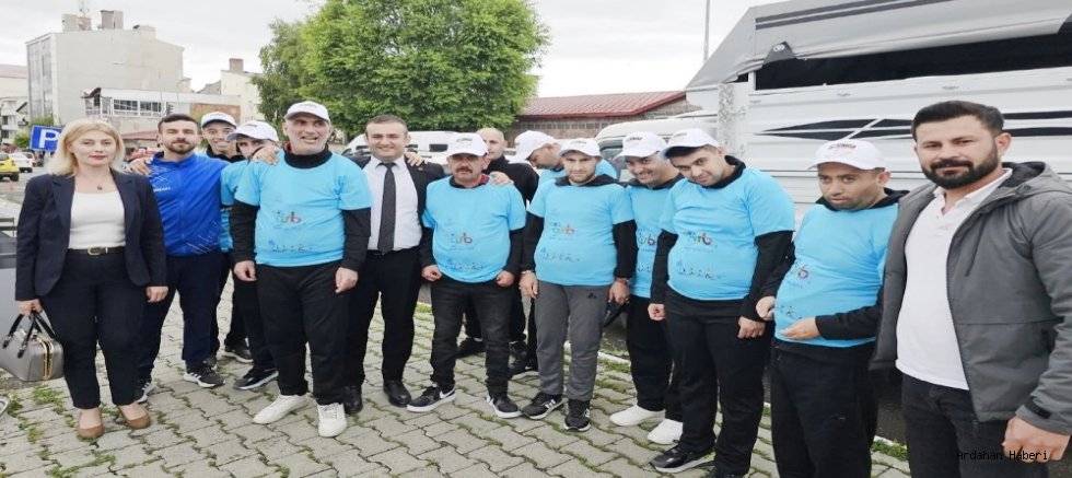 Ardahan da özel bireyler, gönüllerince eğlenip spor yapma imkânı buldu.