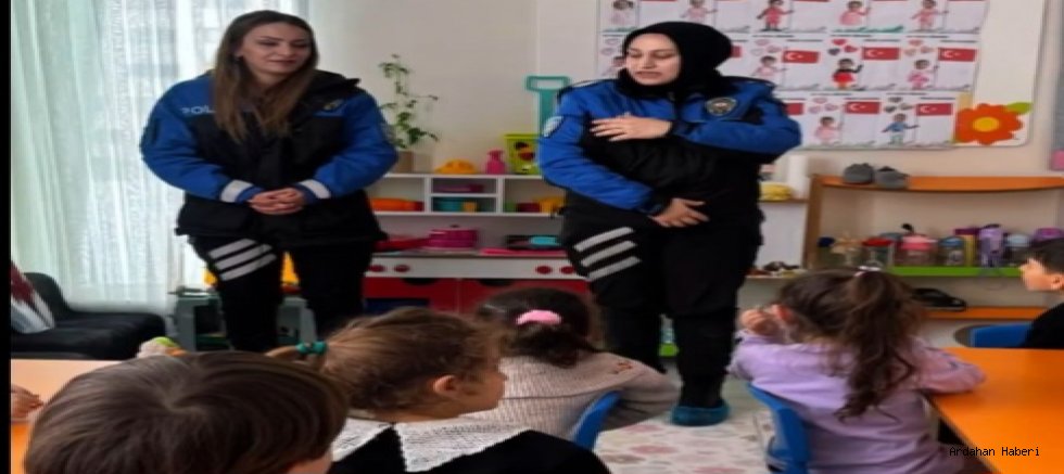 Ardahan’da polislerden anaokulu öğrencilerine ziyaret
