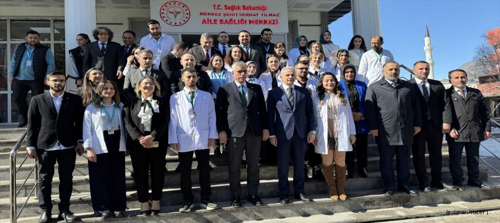 Ardahan’da Sağlık Trafiği: Memişoğlu Sahaya İndi, Hizmetleri Yerinde Denetledi