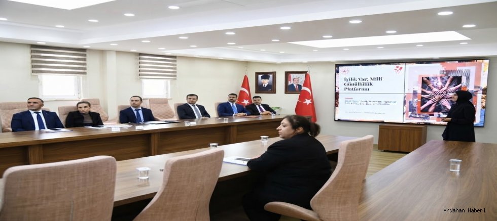 Ardahan'da Sosyal Yardımlaşma ve Dayanışma Vakıflarının Performansı Masaya Yatırıldı