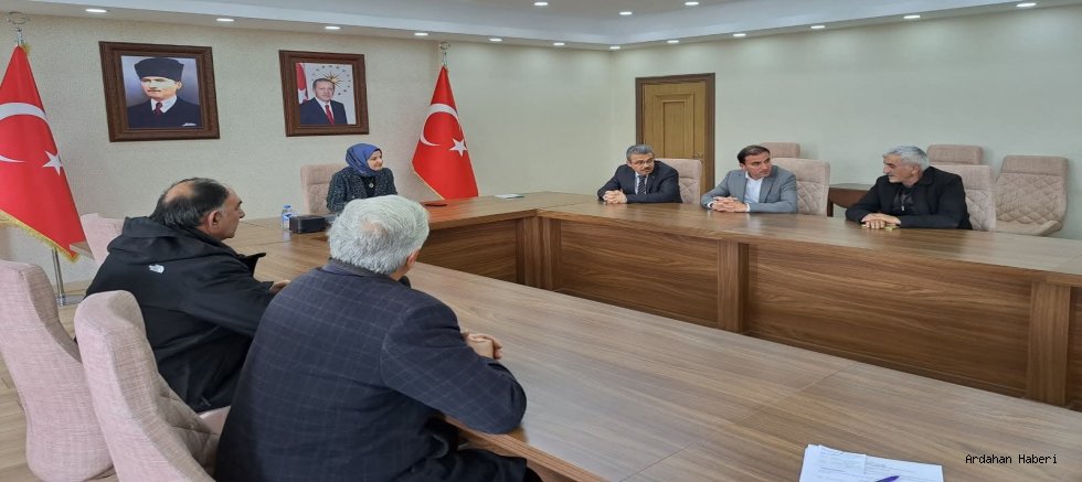 Ardahan’da taşımalı eğitim kapsamında yürütülen çalışmalar masaya yatırıldı.
